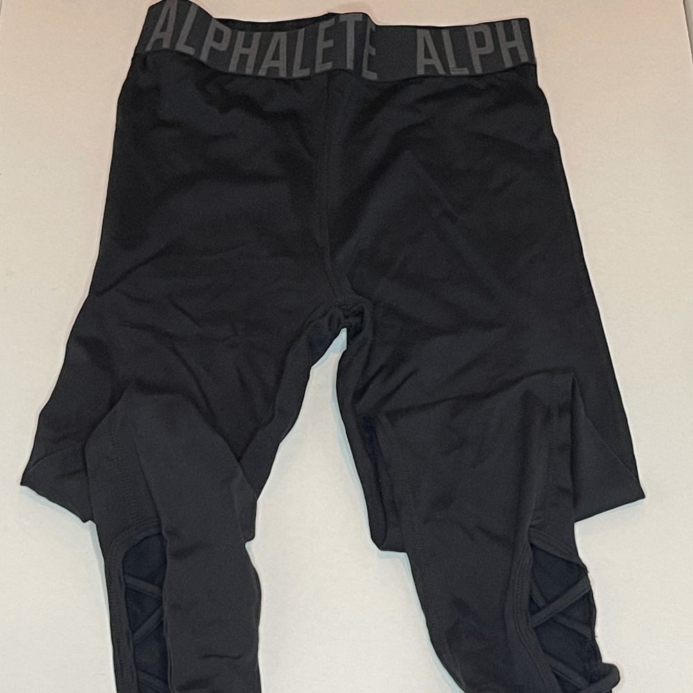 Alphalete Criss Cross Leggings